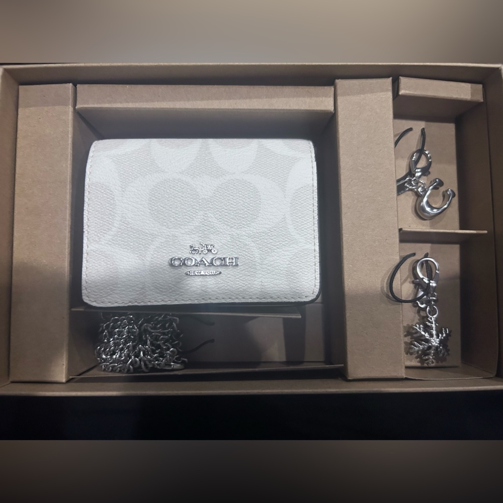 Coach White/Cream Wallet with Silver Details